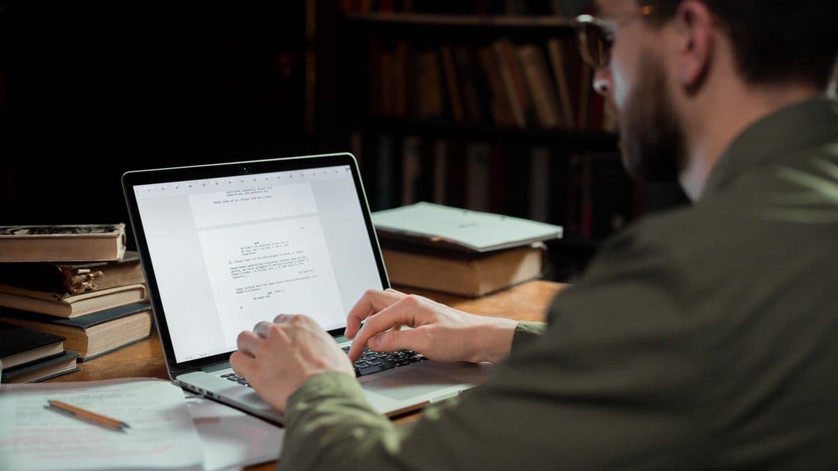 AI Knowledge Base — Leadify Service CRM