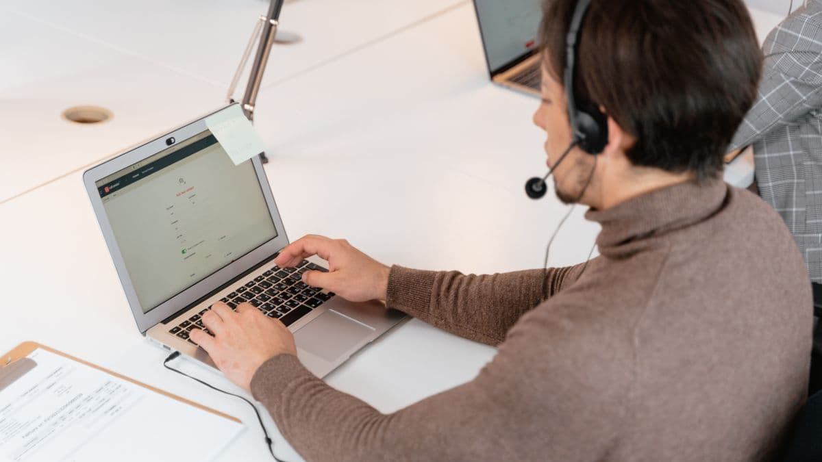 Reply Assistant — Leadify Service CRM